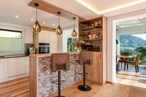 Projekt R_Küche mit Esstisch und Barbereich